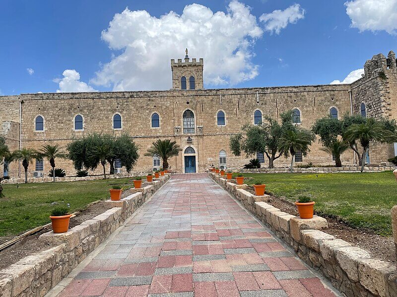 מנזר